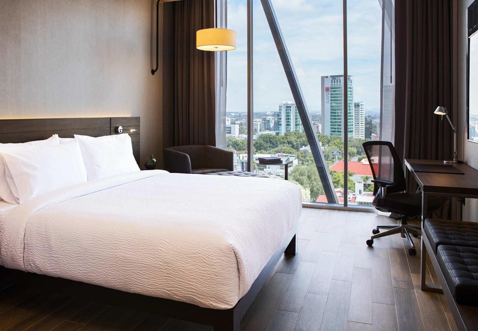 Ac Hotel By Marriott Guadalajara Mexico Esterno foto